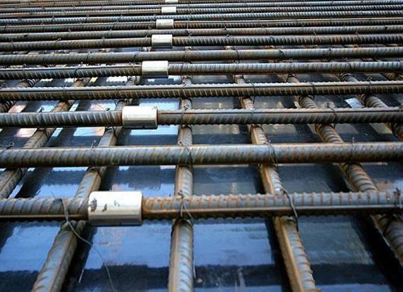 南阳为什么建楼房时，要在钢筋上加一排小圆环？原来作用这么大